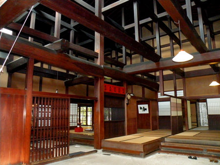Interprete e traduttore di giapponese per costruzioni in legno